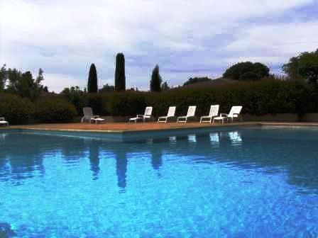 self-catering rental in saint remy de provence : les jardins de Fontanille