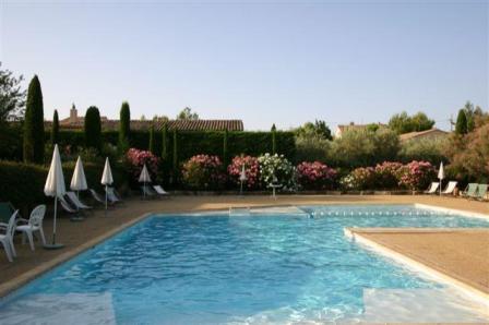 self-catering rentals provence : les jardins de Fontanille