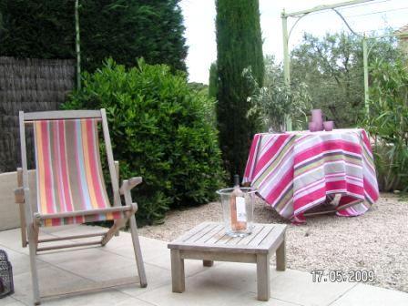 self-catering rentals saint remy de provence : les jardins de Fontanille